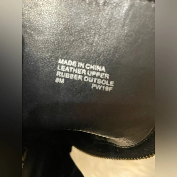 Michael Kors RARE Bastian black leather lace-up heeled ankle boots 8M - Picture 15 of 15